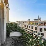 Avenue Montaigne Paris